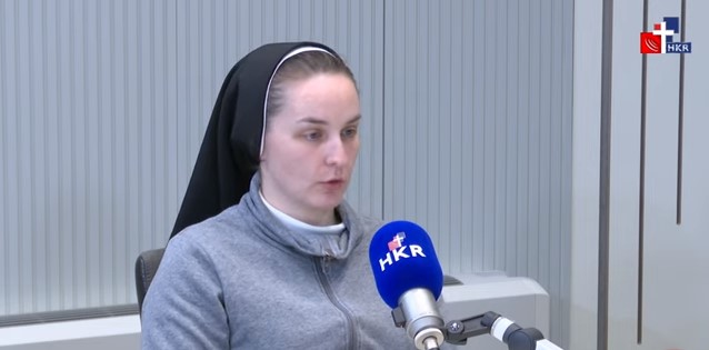 Svjedočimo li habitom i kolarom svoju vjeru u javnosti ili ne?